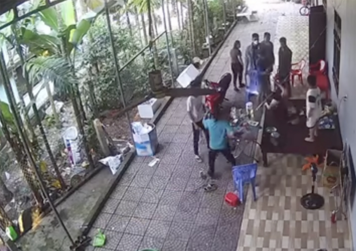 Quảng Ngãi: Xác minh thông tin nhóm người cầm vật giống súng vào nhà doạ bắn người